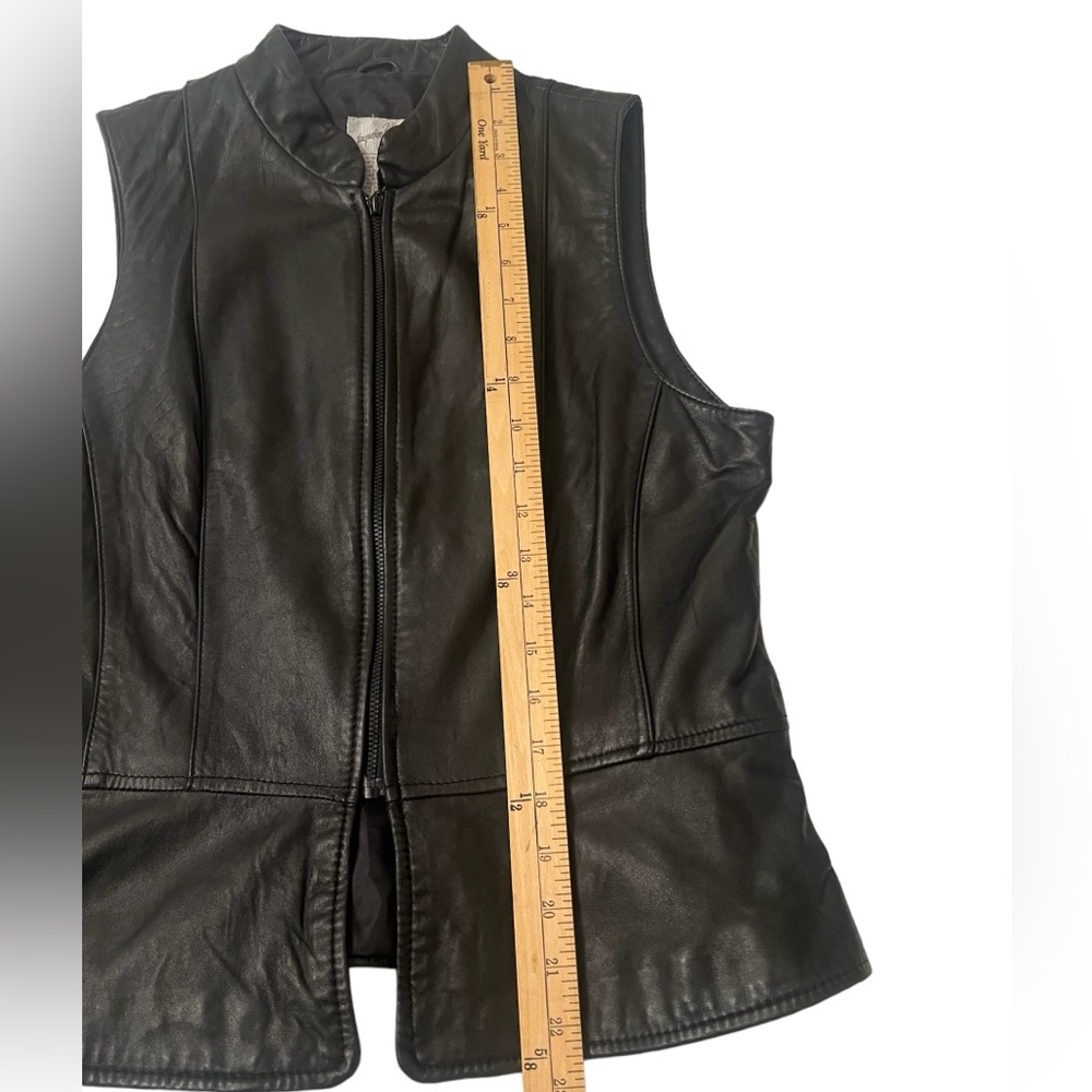 Jacqueline Ferrar Black Leather Sleeveless Zip Vest - Picture 6 of 8